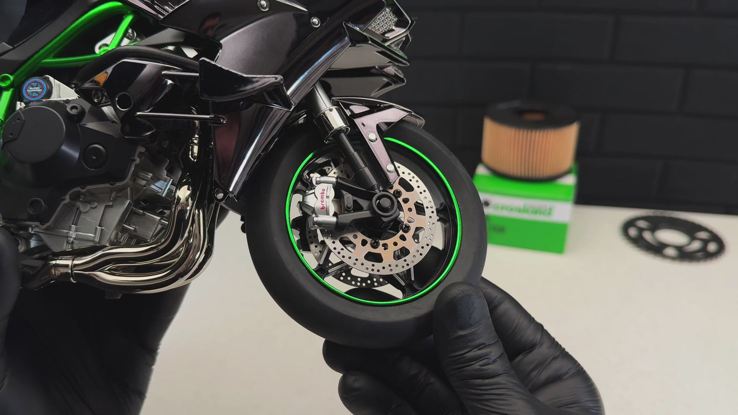 1:6 Kawasaki Ninja H2R - With Smoke