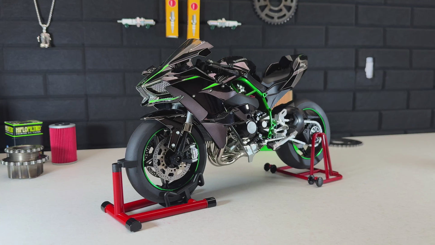 1:6 Kawasaki Ninja H2R - With Smoke